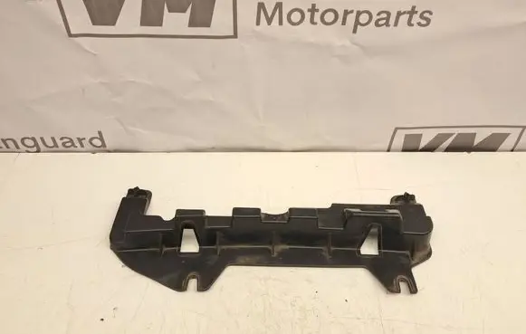 Mini One - Cooper Clubman R55 Rear bumper mounting bracket 7174704