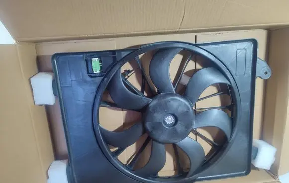 Dodge Challenger Electric radiator cooling fan 68050129AA