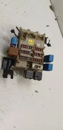 Nissan Primera Fuse box set 24350AV700 0325021
