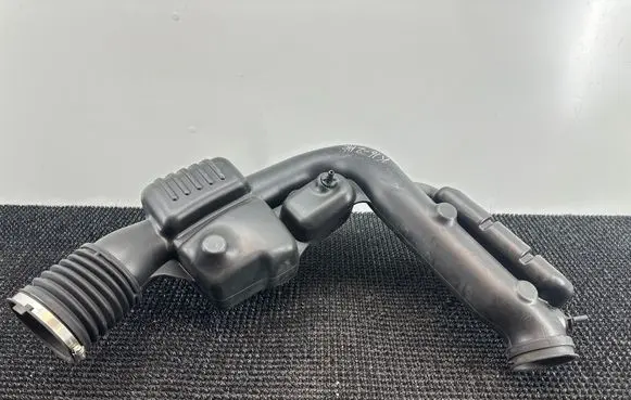 Dodge Durango III Intake resonator 68022170AC