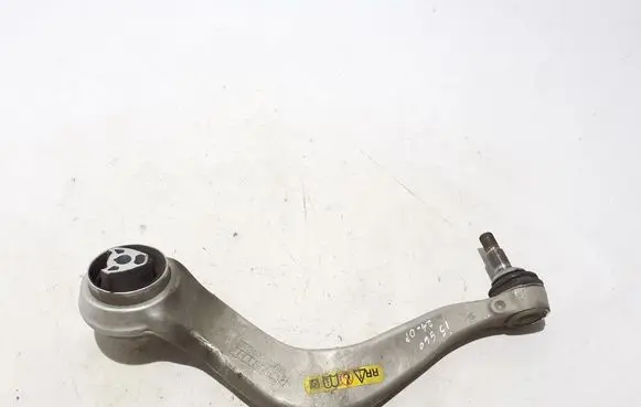 BMW i5 G60 Front lower control arm/wishbone 8833032