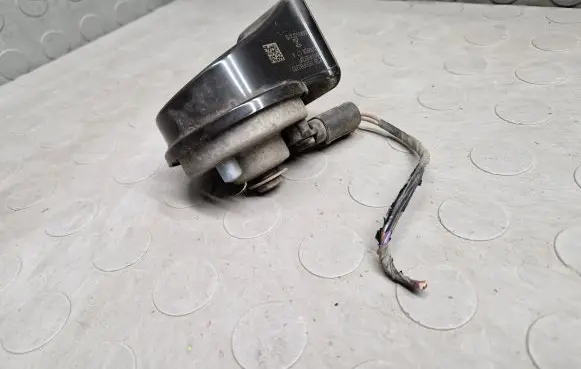 BMW 1 F20 F21 Horn signal 6033FB2372 030616L7A 6033FB2387