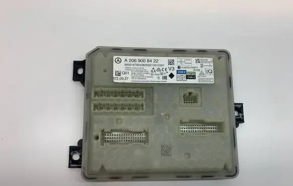 Mercedes-Benz C W206 Central body control module A2069008422