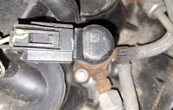 Land Rover Discovery 3 - LR3 Fuel injector 7h2q9k546cb