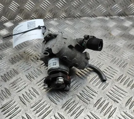 BMW X1 E84 Power steering pump 6788838
