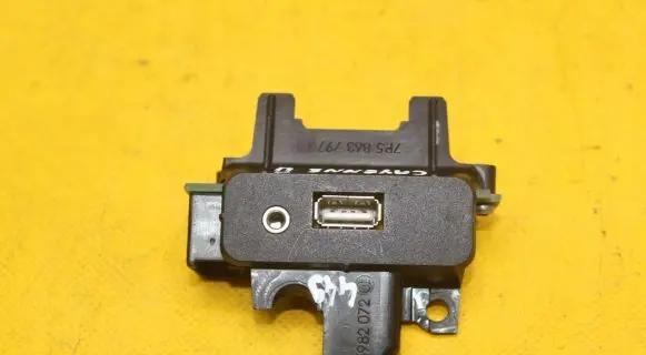 USB socket connector