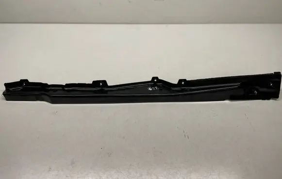 Audi A5 Rear side glass trim 8W7809890A
