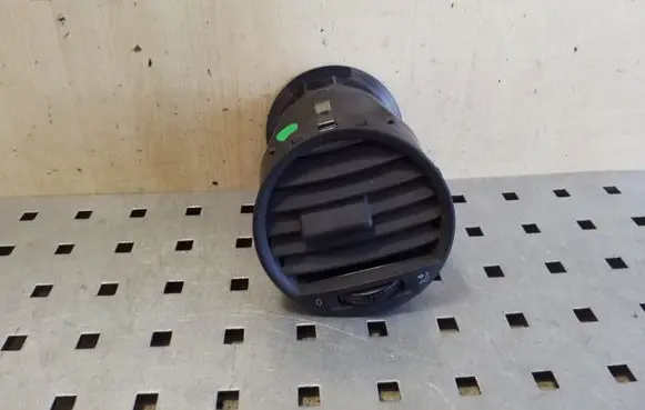 Volkswagen Caddy Dash center air vent grill 2K0819703B