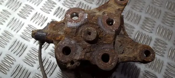 Mazda 6 Stub axle 