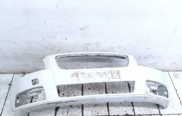 Volvo V70 Front bumper 30678623 30678626