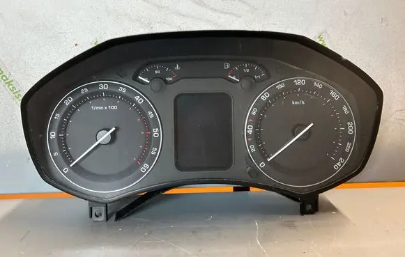 Speedometer (instrument cluster)