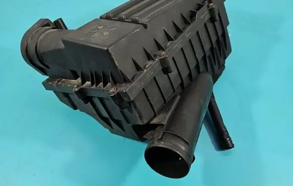 Volkswagen Jetta V Air filter box 4615185962 IMPRK1527110