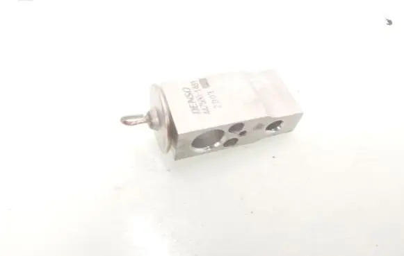 Mazda MPV Air conditioning (A/C) expansion valve 4475001481