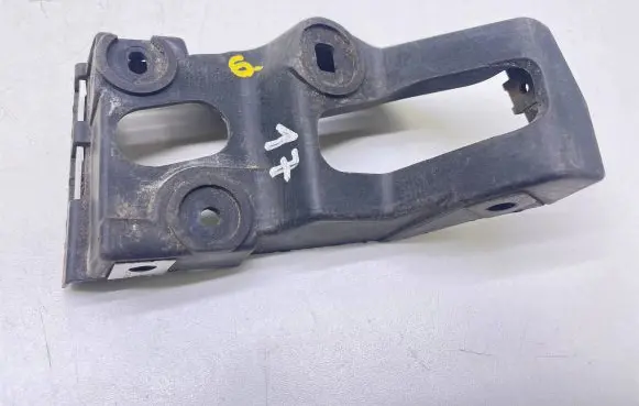 Audi A4 S4 B6 8E 8H Fender mounting bracket 8E0853922