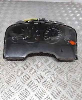 Opel Zafira A Speedometer (instrument cluster) 88311318