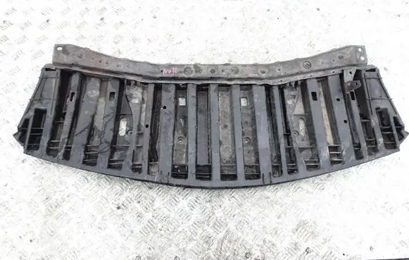 Nissan Note (E12) Engine splash shield/under tray hili