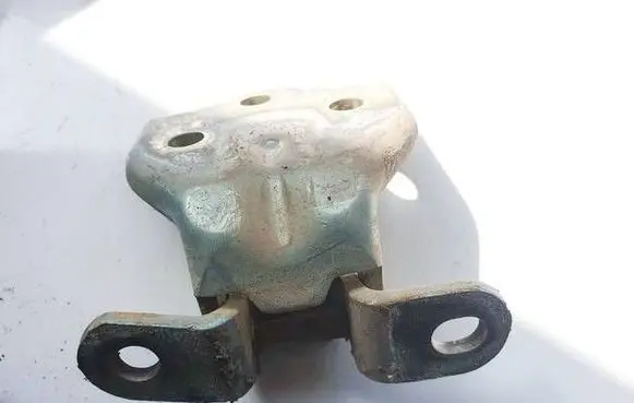 Hyundai Matrix Front door upper hinge