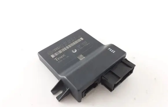 Audi A6 S6 C6 4F Gateway control module 4F0907468D 4F0910468A