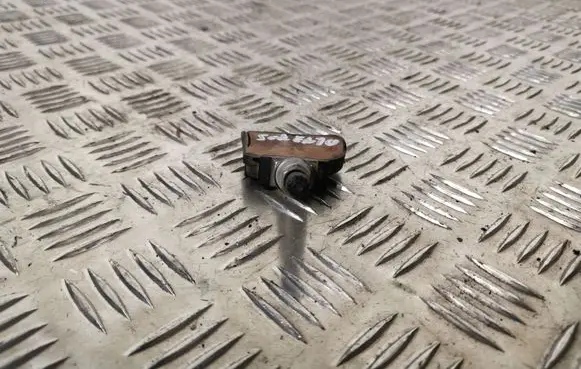 KIA Sorento Tire pressure sensor 529332M650