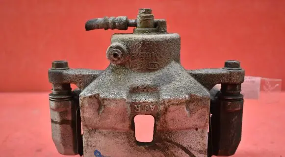 Hyundai i30 Front brake caliper