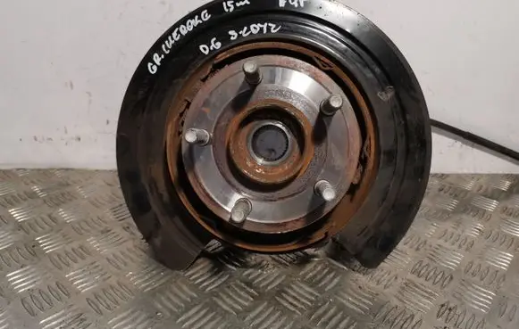 Jeep Grand Cherokee Rear wheel hub 04877112AC