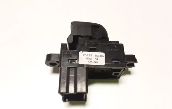 Nissan Juke I F15 Electric window control switch 254111KL0A