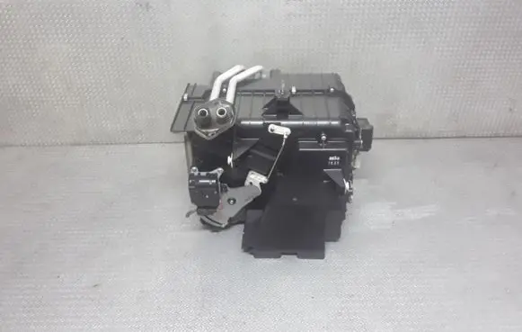 Interior heater climate box assembly