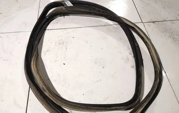 Saab 9-5 Rubber seal rear door 