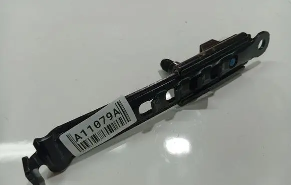 Toyota Avensis T250 Seat belt adjustment rail 