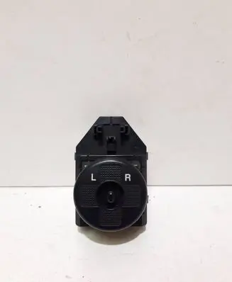 Hyundai Tucson JM Wing mirror switch
