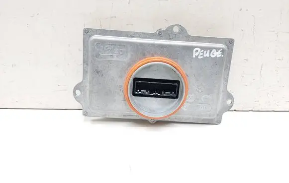 Peugeot 3008 II Headlight ballast module Xenon L90032783 90089469 S0109