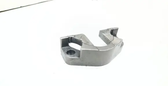 BMW 7 E65 E66 Fuel Injector clamp holder
