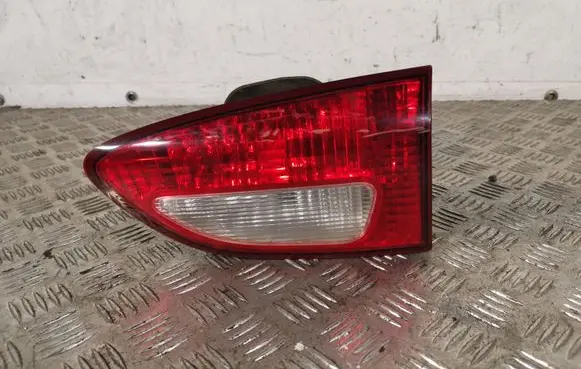 Subaru B9 Tribeca Tailgate rear/tail lights 2ZR946090