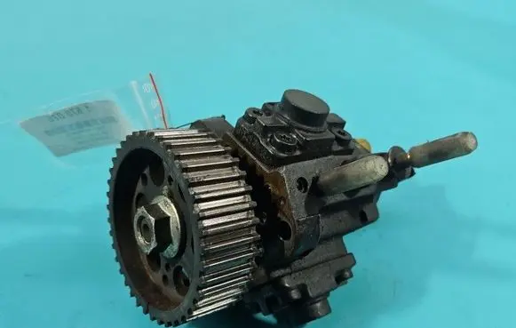Alfa Romeo Giulietta Fuel injection high pressure pump 0445010242 IMPRK1570075