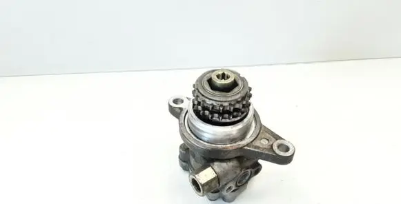 Nissan X-Trail T30 Power steering pump