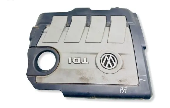 Volkswagen Golf VI Engine cover (trim) 03L103945AB 03L103925A