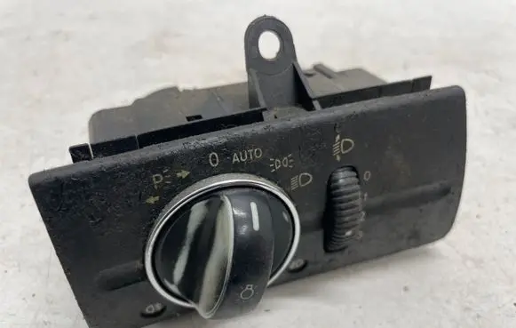 Mercedes-Benz E W211 Light switch 2115450304