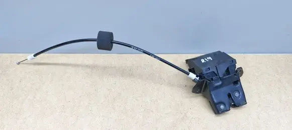 Mercedes-Benz CLS C219 Loading door lock A1717500085