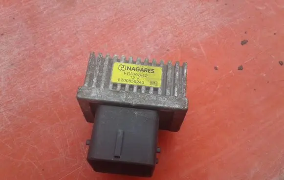 Renault Scenic III - Grand scenic III Glow plug pre-heat relay 8200859243