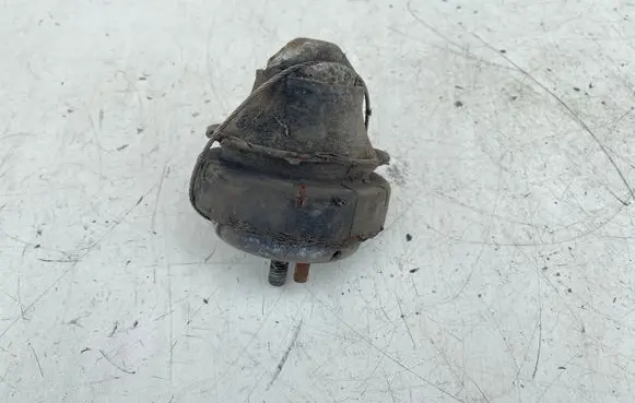 Volvo S80 Engine mount bracket 9485551