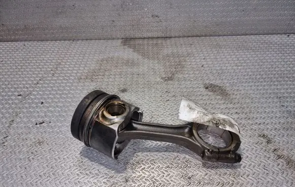 Volkswagen Crafter Piston with connecting rod BJM