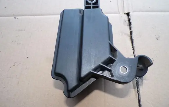 Volvo S40, V40 Vacuum air tank 9646411180
