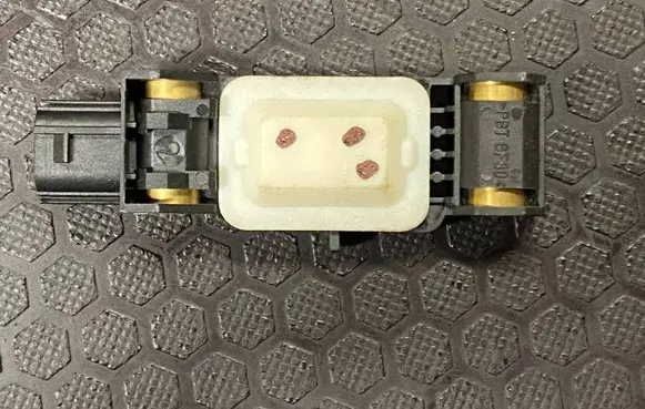 Mitsubishi Colt Airbag deployment crash/impact sensor PMR587419 T10352122961 A4545400117