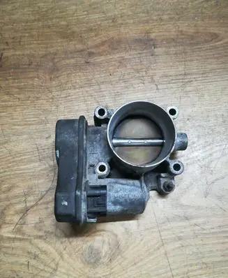 Opel Signum Throttle valve 07104B6009