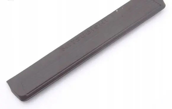 Mitsubishi Pajero side skirts sill cover MR402149