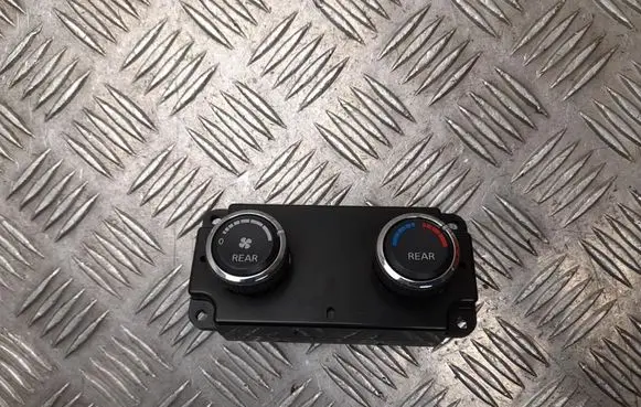 Nissan Pathfinder R51 Climate control unit 275015X01B