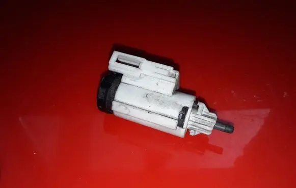 Clutch pedal sensor