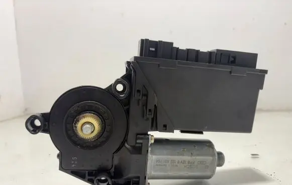 Audi A8 S8 D3 4E Rear door window regulator motor 4E0910802