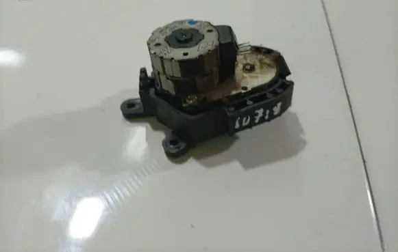 Renault Laguna I Air flap motor/actuator 9094802545