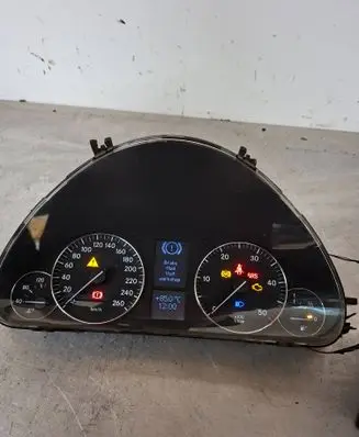 Mercedes-Benz C W203 Speedometer (instrument cluster) A2035404947